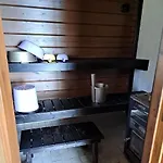 Moekki Jaerven Rannalla