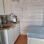 Moekki Jaerven Rannalla *